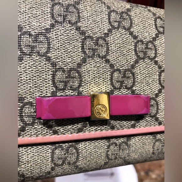 GUCCI GG Supreme Ribbon Flap Coated Canvas Wallet 🔥😍🎀 - Picture 9 of 17